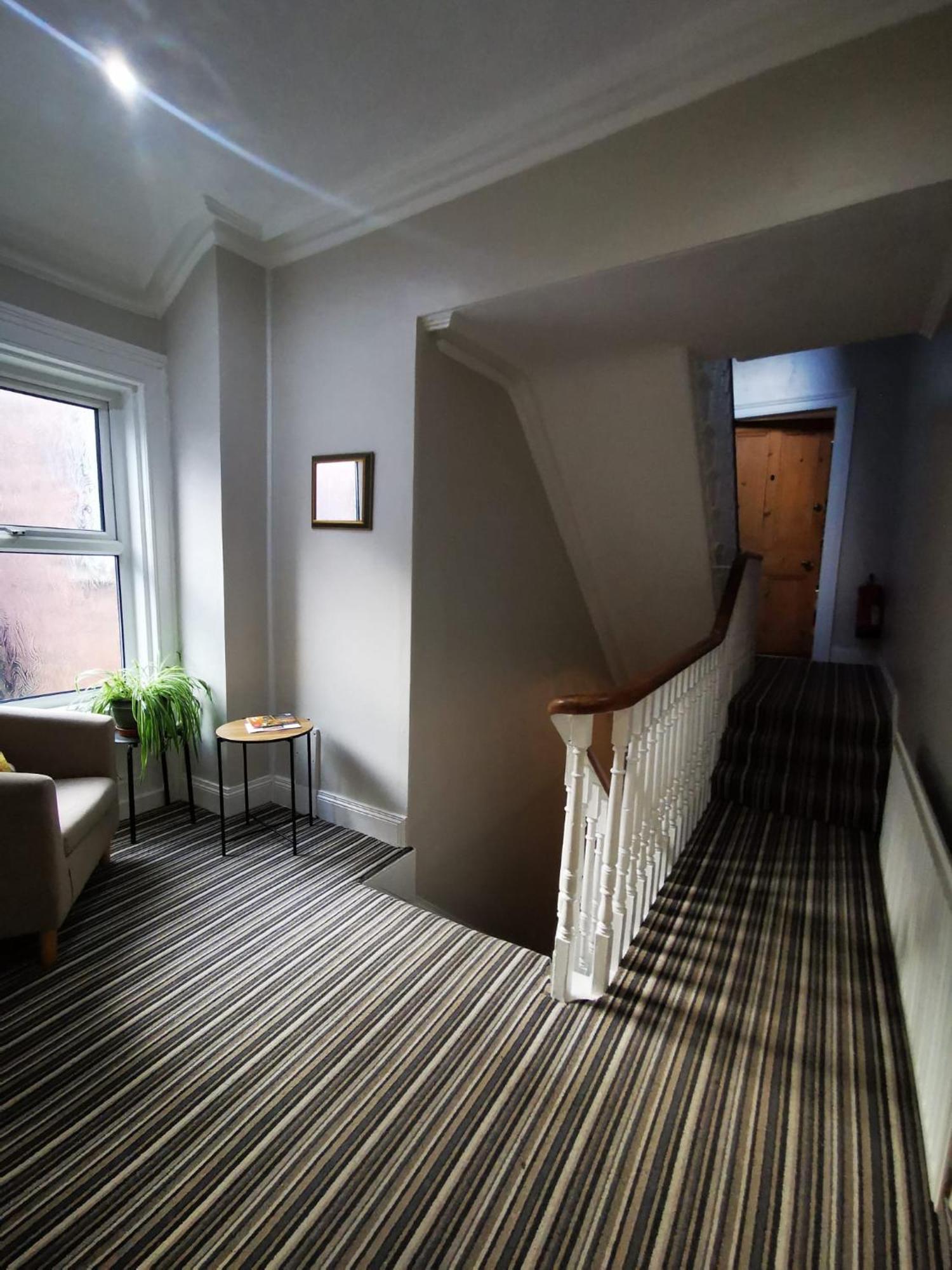 Gr8 Hostel At The Mount 벨파스트 외부 사진