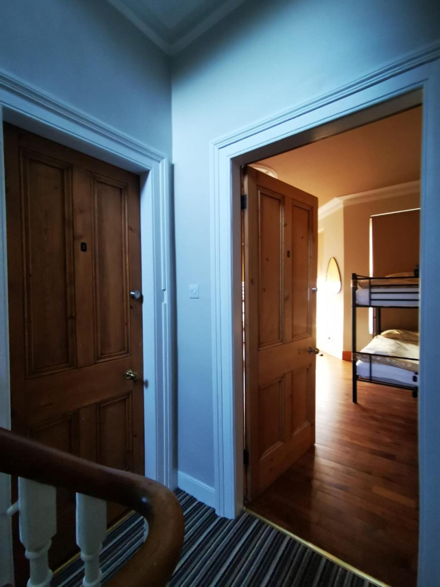 Gr8 Hostel At The Mount 벨파스트 외부 사진